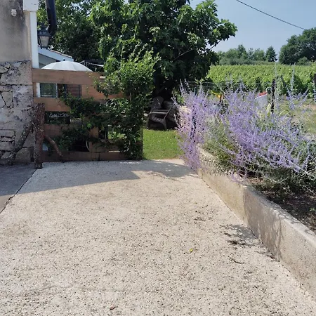 L'edenwine Сasa de vacaciones Doulezon